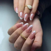 خدمات کاشت ناخن