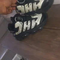 کفش خارجی نو کلا ب علت کوچیک بودن سایز .سایز۳۳