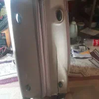 یک عددکیف مسافرتی|کیف، کفش، کمربند|شیراز, قدوسی شرقی|دیوار