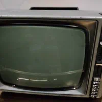 تلویزیون قدیمی فیلیپس نوستالژیک