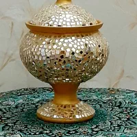 شیرینی خوری آینه کاری شده