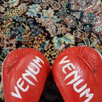 دستکش بوکس VENUM چرم طبیعی اصل