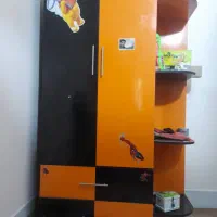 کمد ایستاده