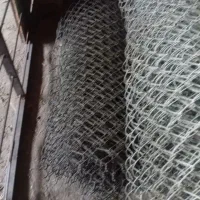 یک عددفنس ضخیم 2مت ارتفاع وده مترطول