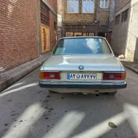 بی ام و۵۱۸  وقطعات