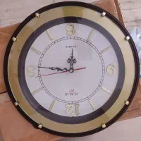 ساعت دیواری