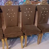 8عددصندلی نشیمن کاملن خوب وسالم. ولی پایه ها لق