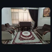 مبلمان و جلو مبلی