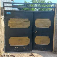 درب آهنی ماشین رو