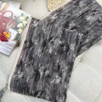 همکاری فوق العاده،عمده فروشی انواع شال وروسری|لباس|اقبالیه, |دیوار