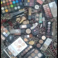 لوازم ارایشی برند نارس و استی