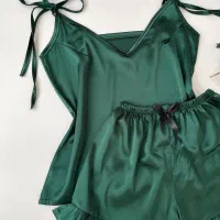 تی شرت و شلوارک