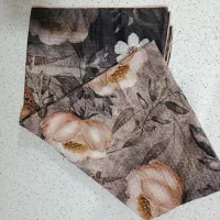 روسری کرمی گل دار