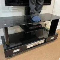 میز تلویزیون در حد نو