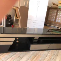 زیر تلوزیون ۱۸۰