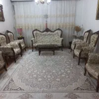 مبلمان 9نفره به همراه سه عدد میز عسلی