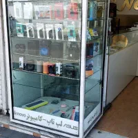 ویترین مغازه