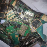 فروش و خریدار برد الکترونیکی