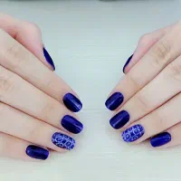 ارائه و آموزش تخصصی لاین مو ،کاشت ناخن و مژه.