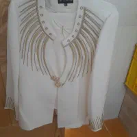 کت ودامن ۳تیکه وسالم هست قیمت 2500