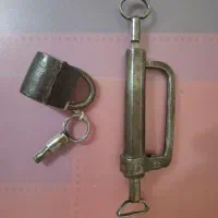 فروش اشیای عتیقه قفل و غیرو