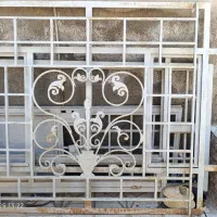 درب حیاط وحال و پنجره کلیدوپریز