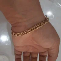 مقداری طلا دویست رو تابلو