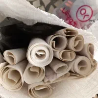 تعدادی کاغذ دیواری سالم