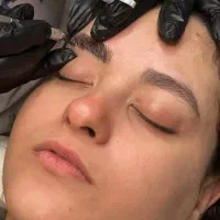 نیازمندمدل میکروبلیدینگ ابرو