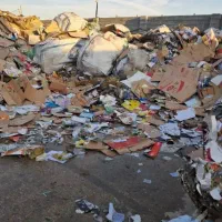 خرید انواع ضایعات، کتاب ،کارتون..