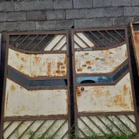 ۲دروازه اهنی درب برای زمین ویلاخانه باغ با چارچوب|مصالح و تجهیزات ساختمان|رشت, حومه رشت|دیوار