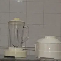وسایل آبمیوه‌گیر، همزن و آسیاب