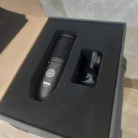 میکروفون و هدفون استدیوییAKG