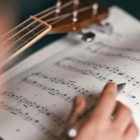 نت و تبلچر آهنگ همه چی آرومه از حمید طالب زاده