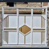 رنگ کاری درب حیاط و چهار چوب در انجام میدم