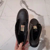 کفش کار|کیف، کفش، کمربند|رشت, معلولین|دیوار