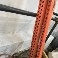 تعدادی قفسه فروشگاهی کارکرده