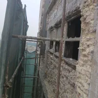 تخریب و تعمیرات ساختمان حتی در روزهای تعطیل