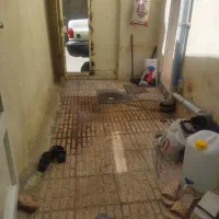 فروش خانه حیاط دار همراه مغازه