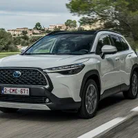 حواله خودرو وارداتی تویوتا کرولا کراس هیبریدی