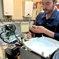 نصاب و تعمیرات پکیج بصورت کاملا تخصصی