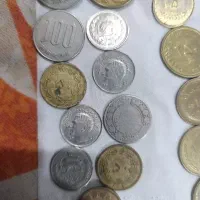 سکه شاهی و جمهوری معاوضه با مرغ محلی تخم گذار