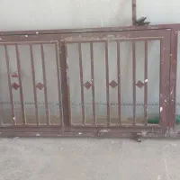 یک عدد درب راه پله و یک عدد پنجره|مصالح و تجهیزات ساختمان|ارسنجان, |دیوار