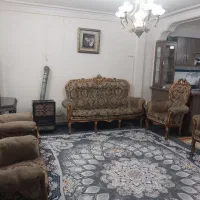 مبل ۷ نفره با میز جلوی مبل و دوتا عسلی وآینه|مبلمان خانگی و میز عسلی|تهران, هفده شهریور|دیوار