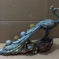 مجسمه طاووس بزرگ