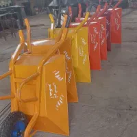 جوشکار و کارگر ساده