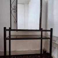 میز ارایشی با آینه