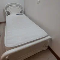 تخت یکنفره با چوب گردو همراه تشک طبی|تخت و سرویس خواب|اصفهان, خلیل آباد|دیوار