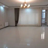 آپارتمان110متری دو نبش آفتاب گیر