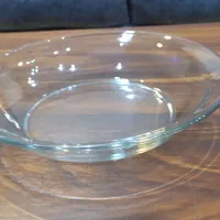 مرغ خوری و سالاد خوری